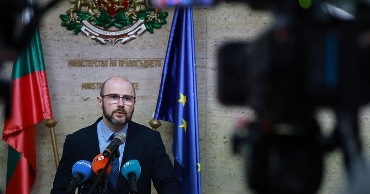 Съдебната система не бива да прекара още месеци с главен