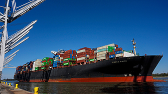 САЩ започват възстановяване на незаконните мита на Тръмп