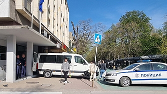 Установени са несъответствия при хартиени бюлетини за парламентарните избори предназначени