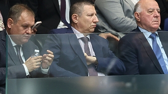 С елементи на катарзис: как ГЕРБ и ДПС реагираха на "оставката" на Сарафов