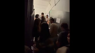 "Искаме да гласуваме!" Стотици българи в Барселона не успяха да упражнят право на вот