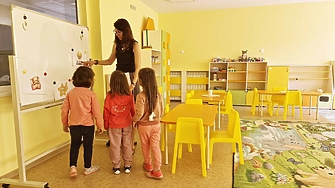 Отлагат се класиранията за детските градини и яслите в София
