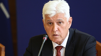 България няма да предоставя допълнително въоръжение на украинската армия Това