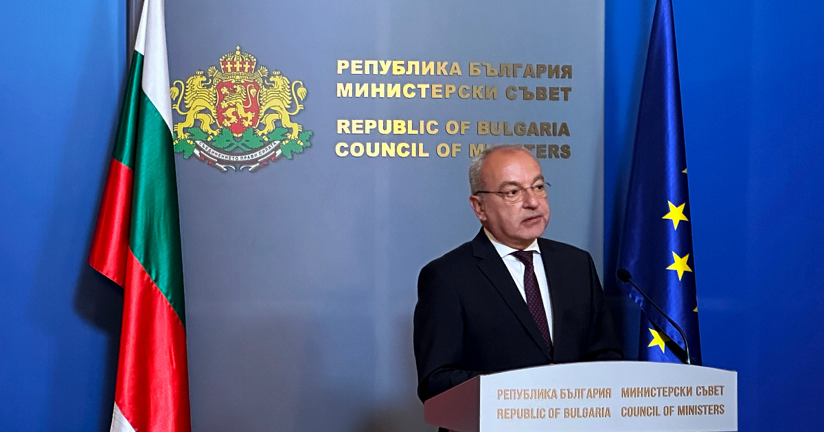 Финансовата реалност към настоящия момент е дефицит от 7,4% при
