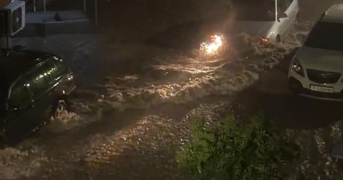 Проливни валежи и прелели реки доведоха до бедствена обстановка в