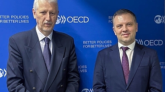 Министър Николай Найденов проведе в Париж среща с Янош Берток