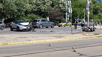 Моторист на 51 години е откаран в болница с множество