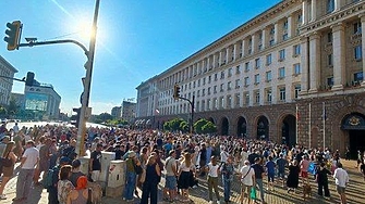 Трябва ли Румен Радев да се притеснява от протеста който