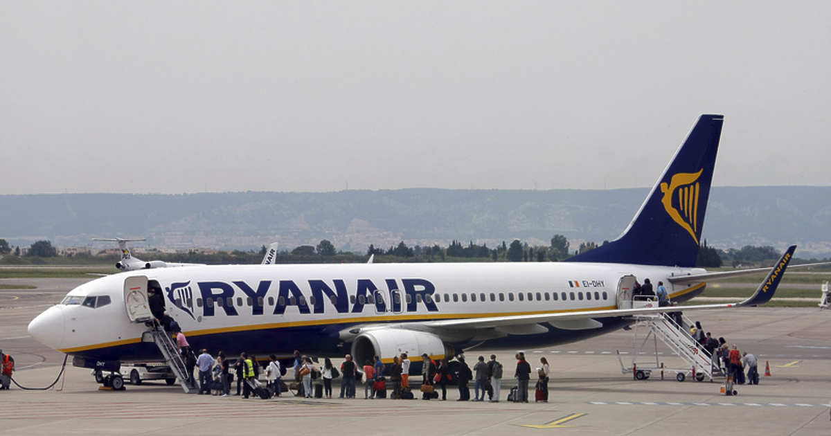 Пътник на полет на Ryanair едва не загина, след като