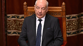 Унгарският парламент прие конституционна поправка с която освободи от длъжност