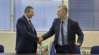 Със свой безпрецедентен акт откакто е на поста и ф