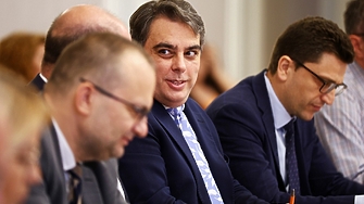 Лидерът на Продължаваме промяната ПП Асен Василев се появи в
