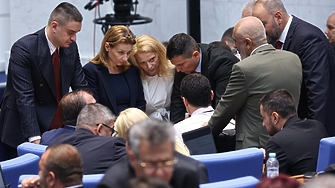 Парламентът се готви тази седмица да стартира процедурата за избор