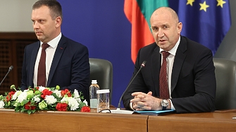 ДЕНЯТ В НЯКОЛКО РЕДА: Радев срещу Ами и олигархията