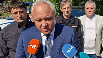След новия взрив в завод на ЕМКО, Демерджиев говори за "неглижиране" в съхранението на боеприпаси