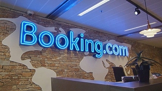 ЕК разследва Booking за измами с фалшиви обяви и фишинг